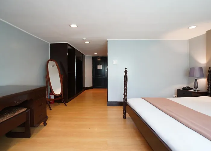 Arzo Hotel