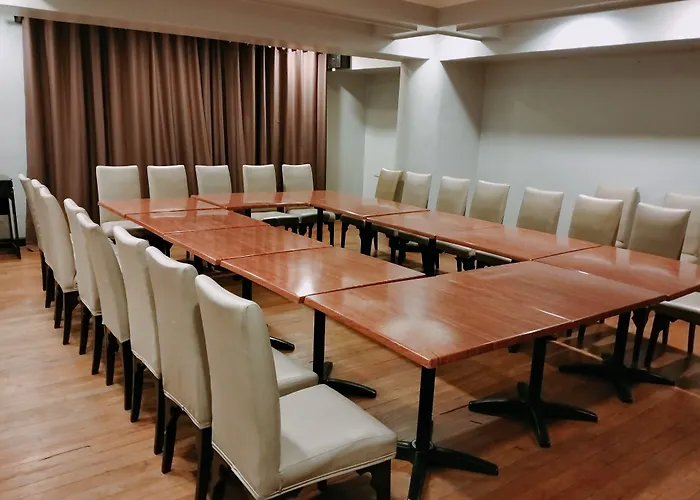 Arzo 4* Manila