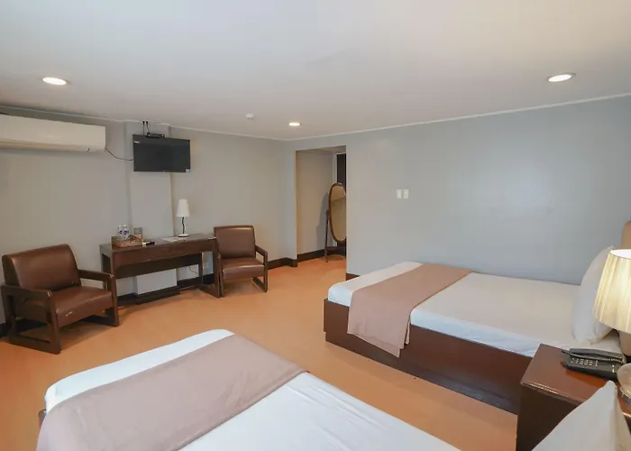 Arzo Hotel Manila