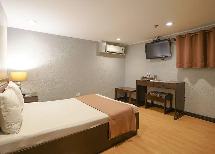 Arzo 4* Manila