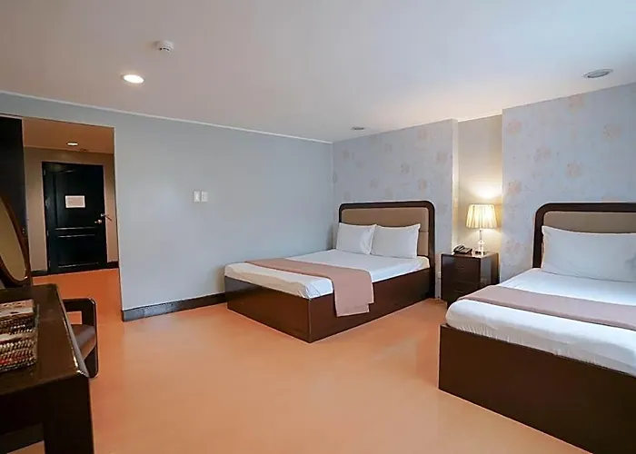 Arzo Manila